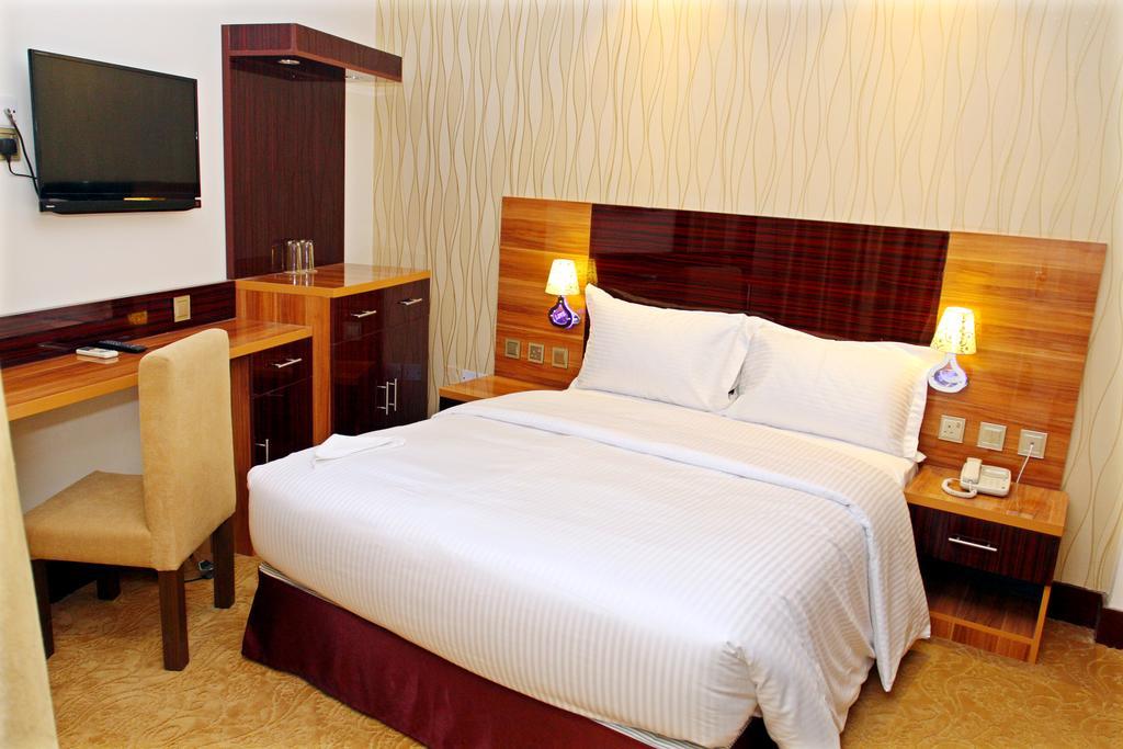 Fal Hotel L.L.C Dubai Ruang foto